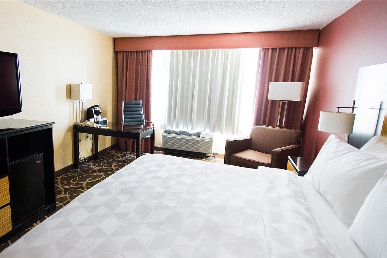 Holiday Inn Newark International Airport Εξωτερικό φωτογραφία